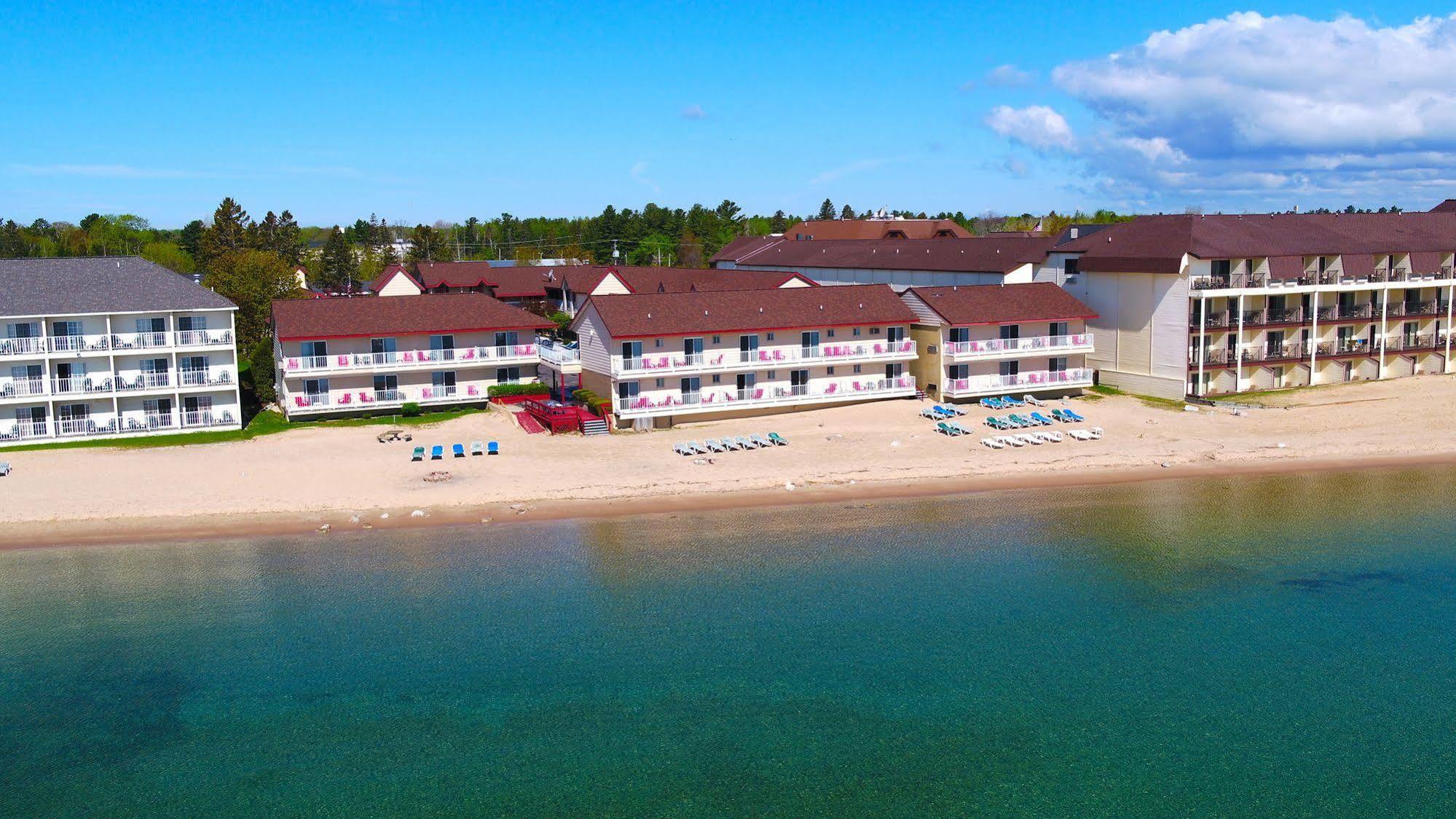 Super 8 Beachfront By Wyndham Mackinaw City, Mi المظهر الخارجي الصورة